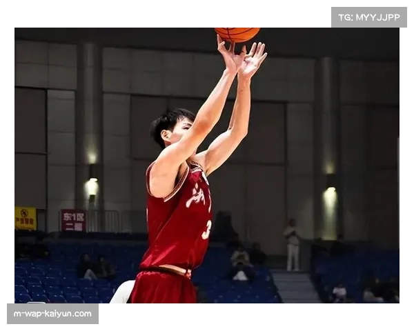 法莱卡斯双塔组合运动能力优势 琼斯对抗克里斯冲击力效果显著